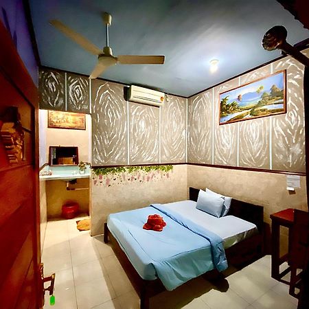 Sawitri Homestay Padangbai  Extérieur photo