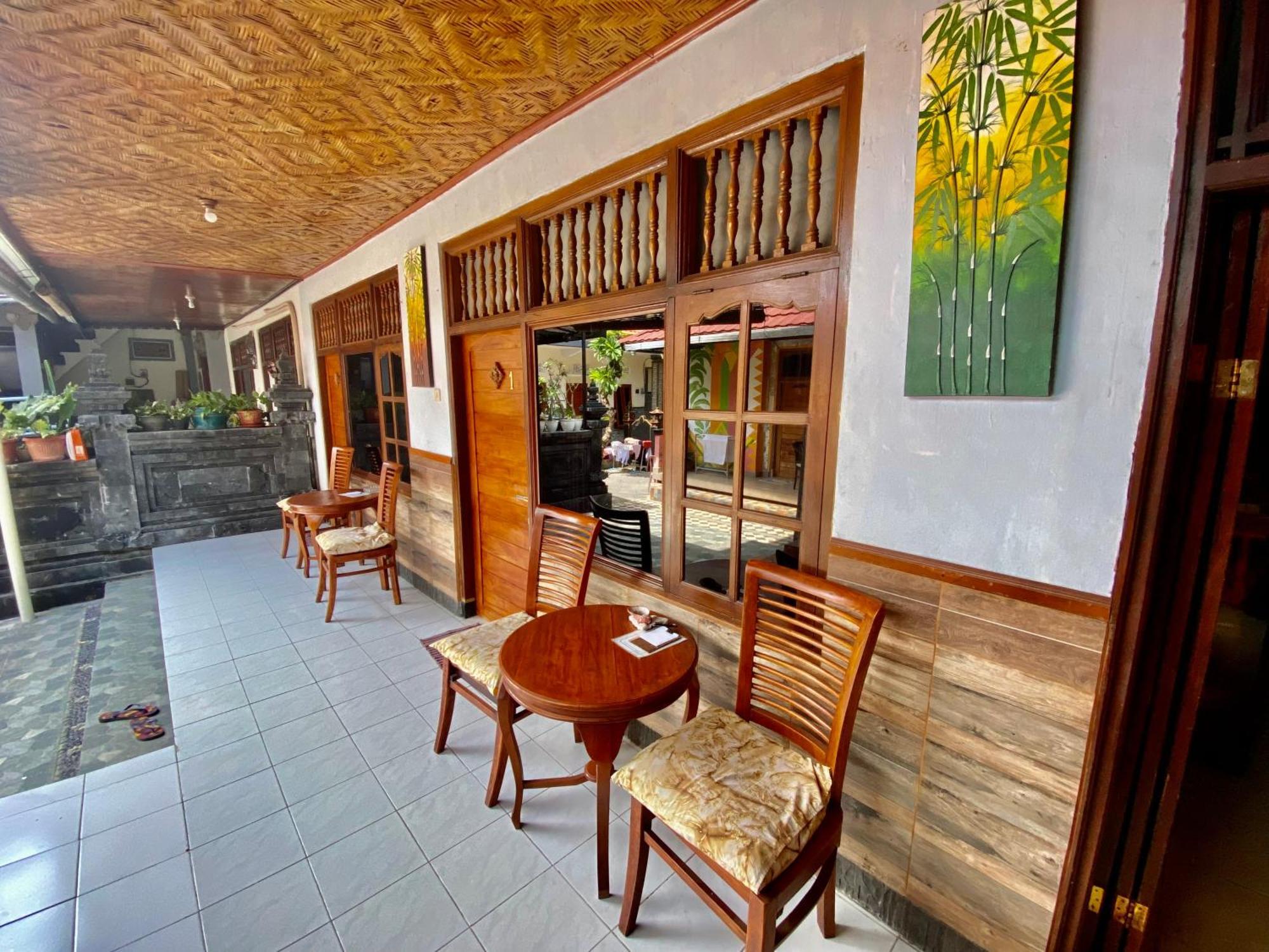 Sawitri Homestay Padangbai  Extérieur photo