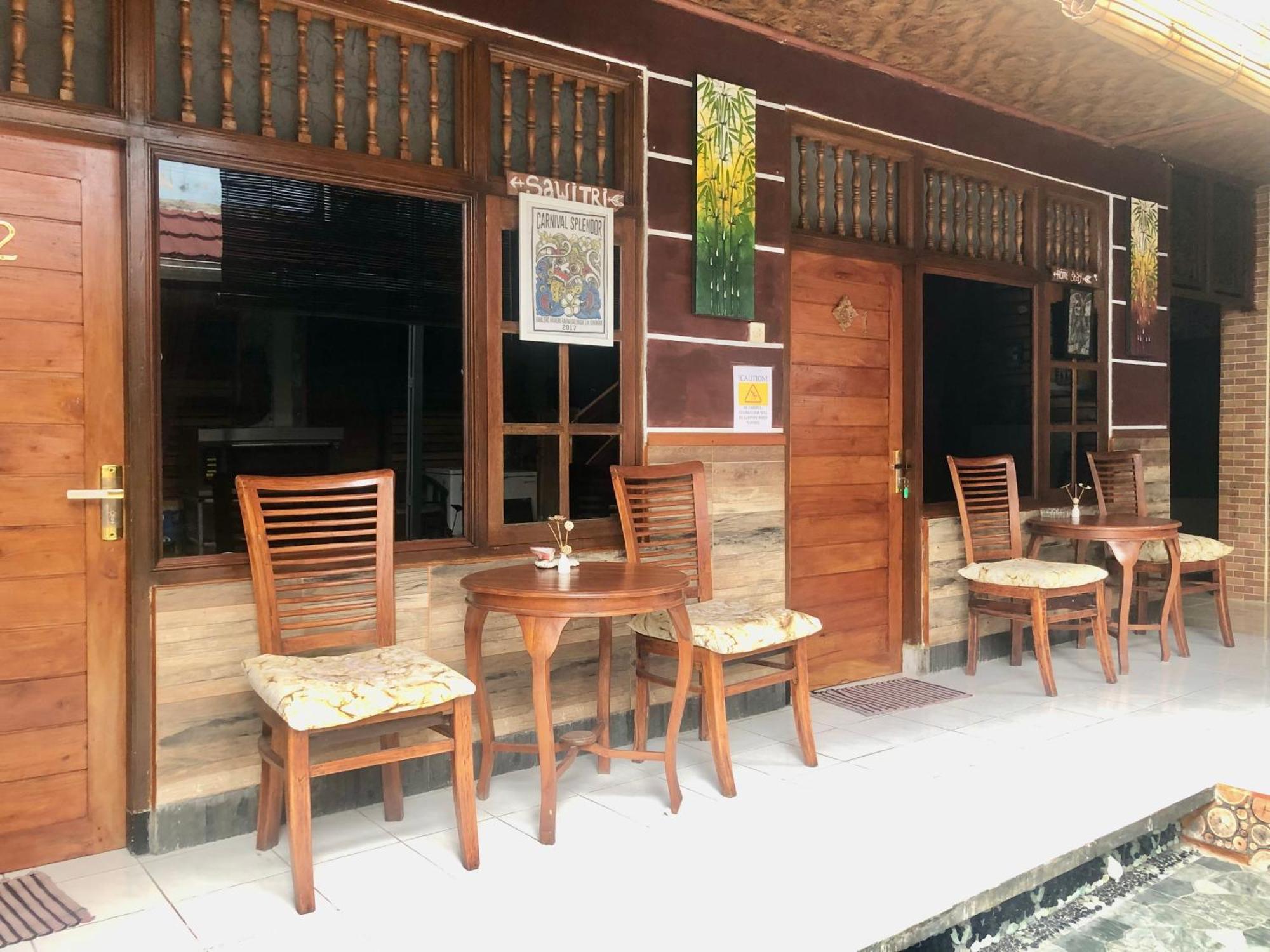 Sawitri Homestay Padangbai  Extérieur photo