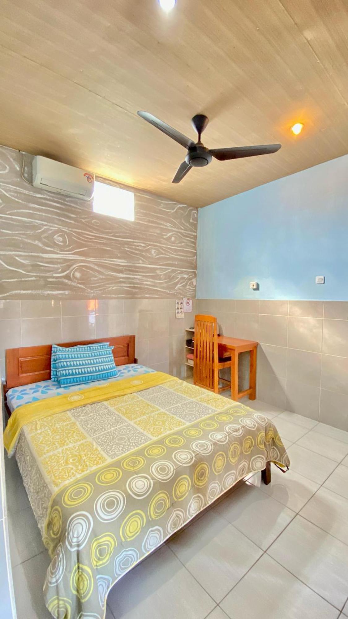Sawitri Homestay Padangbai  Extérieur photo